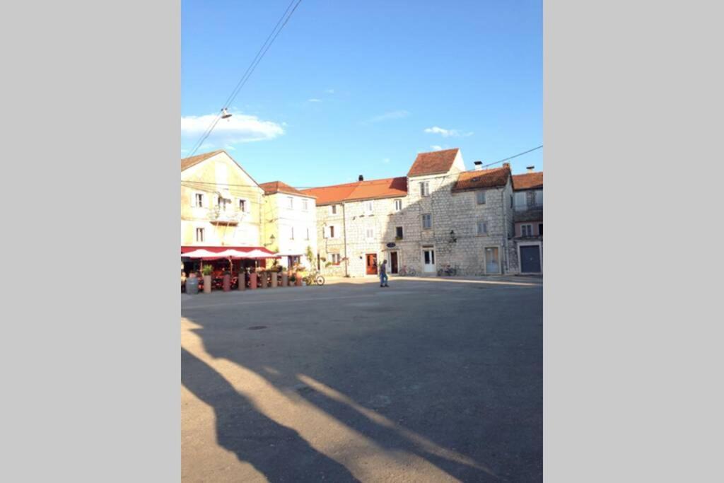 Apartman Knezovic Stari Grad  Exterior photo